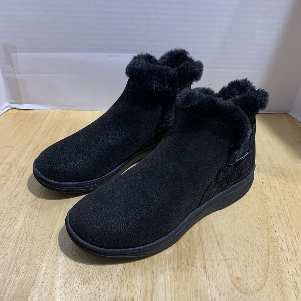 Clarks Womens Boots Size 6 Black Breeze Fur Ankle Faux Fur Pull-On Comfort
